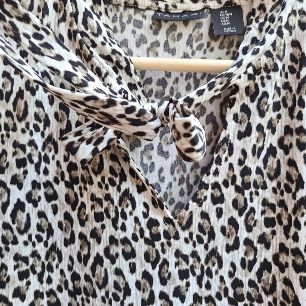 Tahari Sleeveless Animal Print Blouse with Neck Tie, Size Medium - Picture 4 of 7